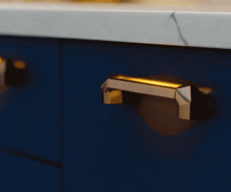 square_Open drawer animation_Find-It pull